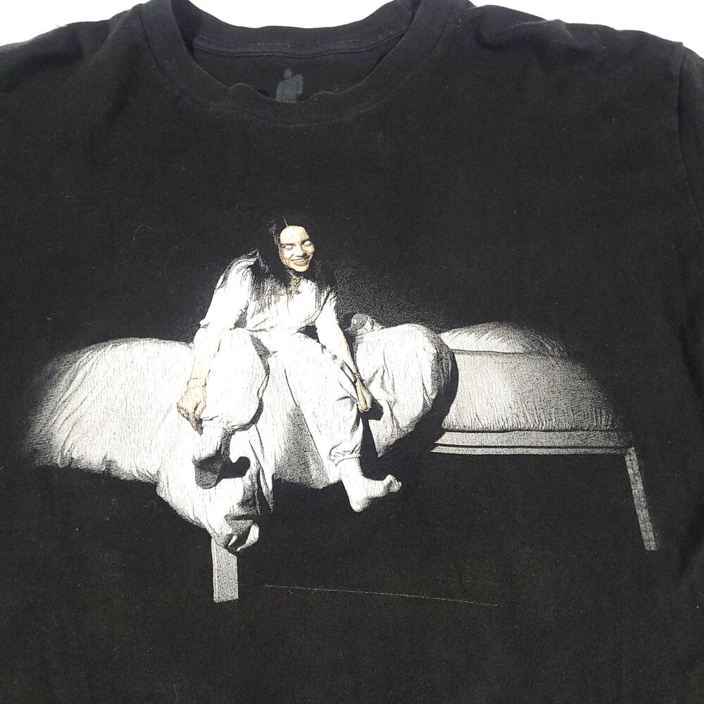 Billie Eilish 2019 Tour Tshirt L Black goth when we all fall asleep lash music
